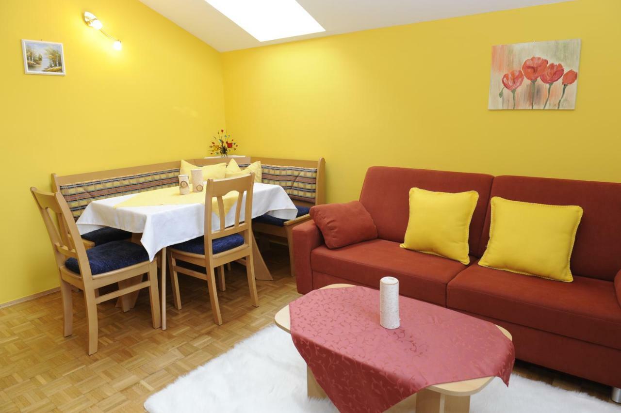 Haus Sonnenschein Mariapfarr Apartman Kültér fotó