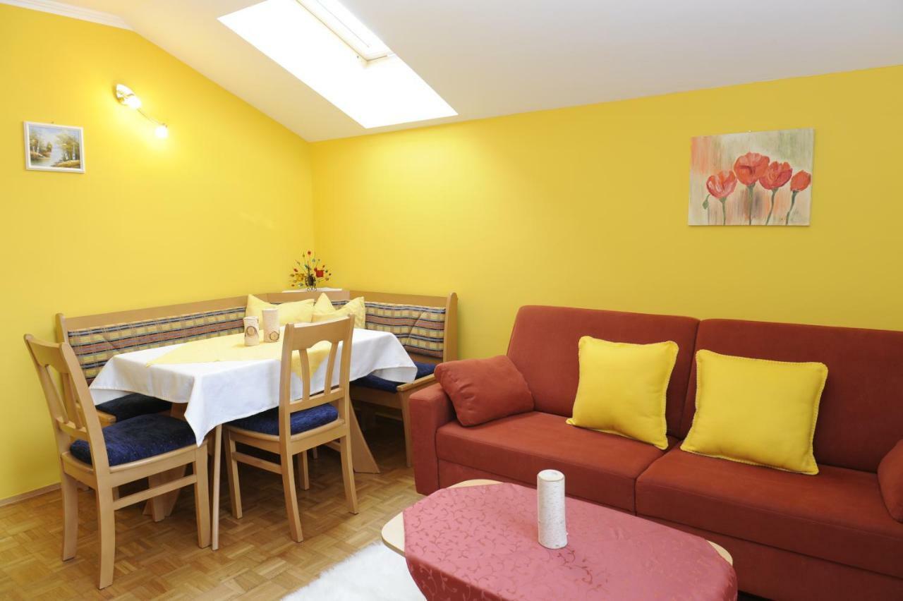 Haus Sonnenschein Mariapfarr Apartman Kültér fotó